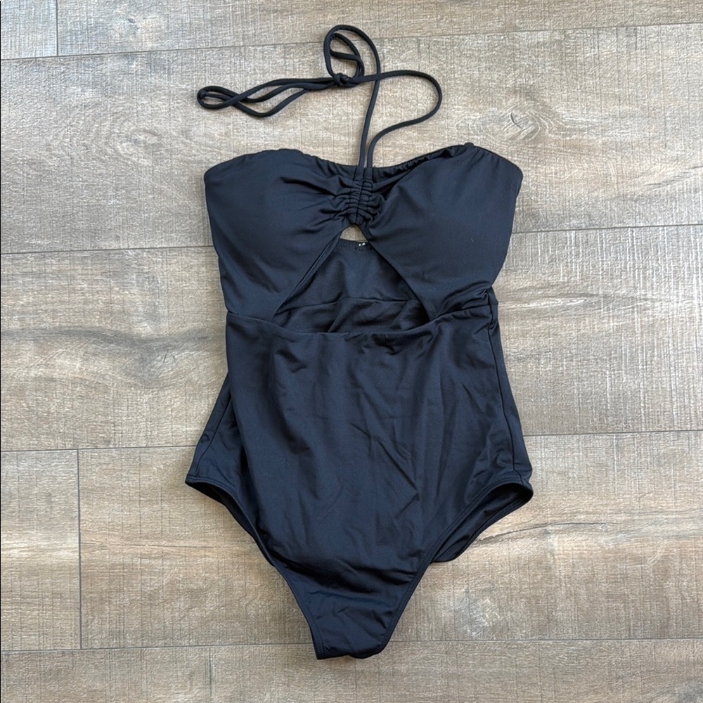 O’Neill Black One-Piece Swimsuit - Picture 4 of 6